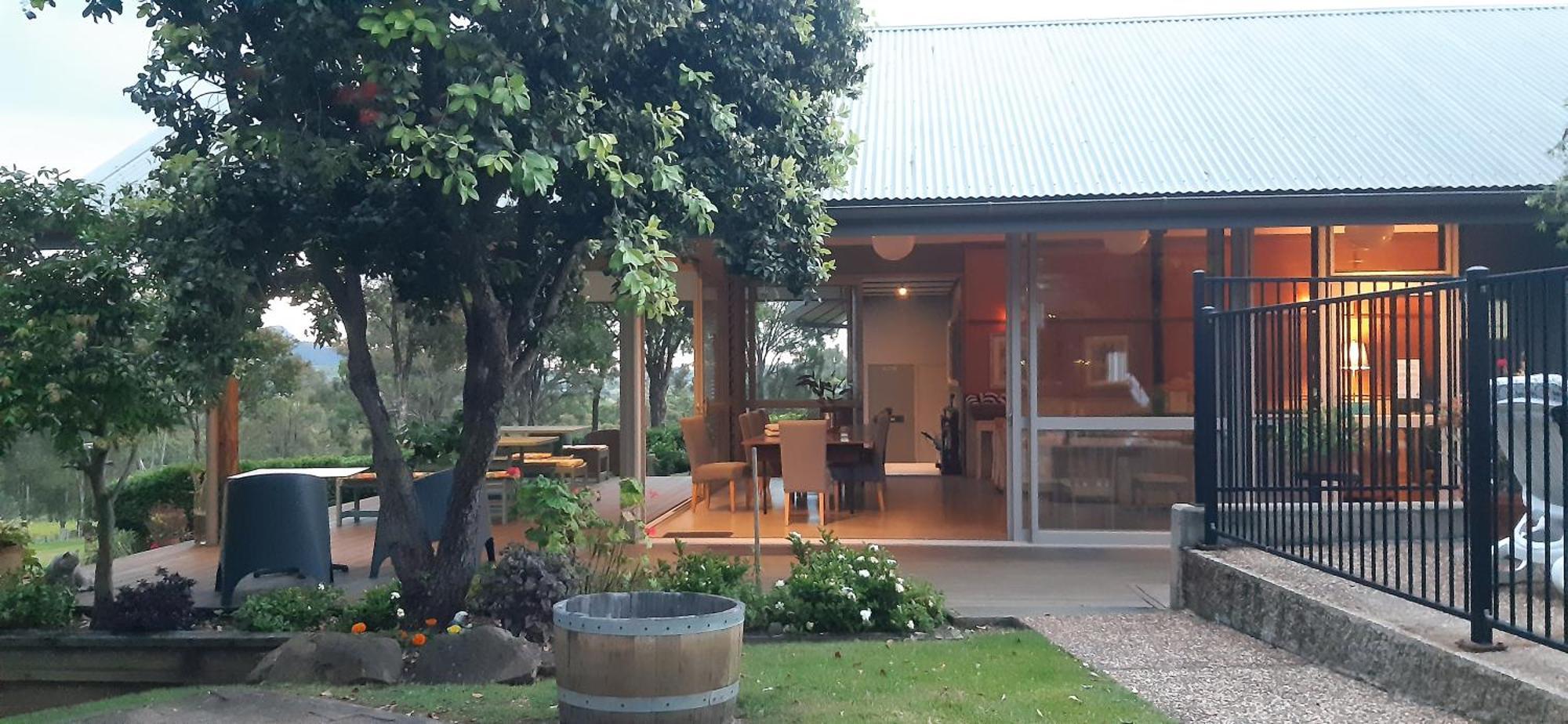 Elfin Hill Vineyard Accommodation Pokolbin Exteriör bild